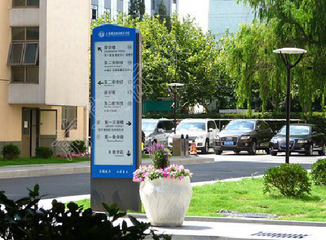 开化哪些因素影响宣传栏的制作？